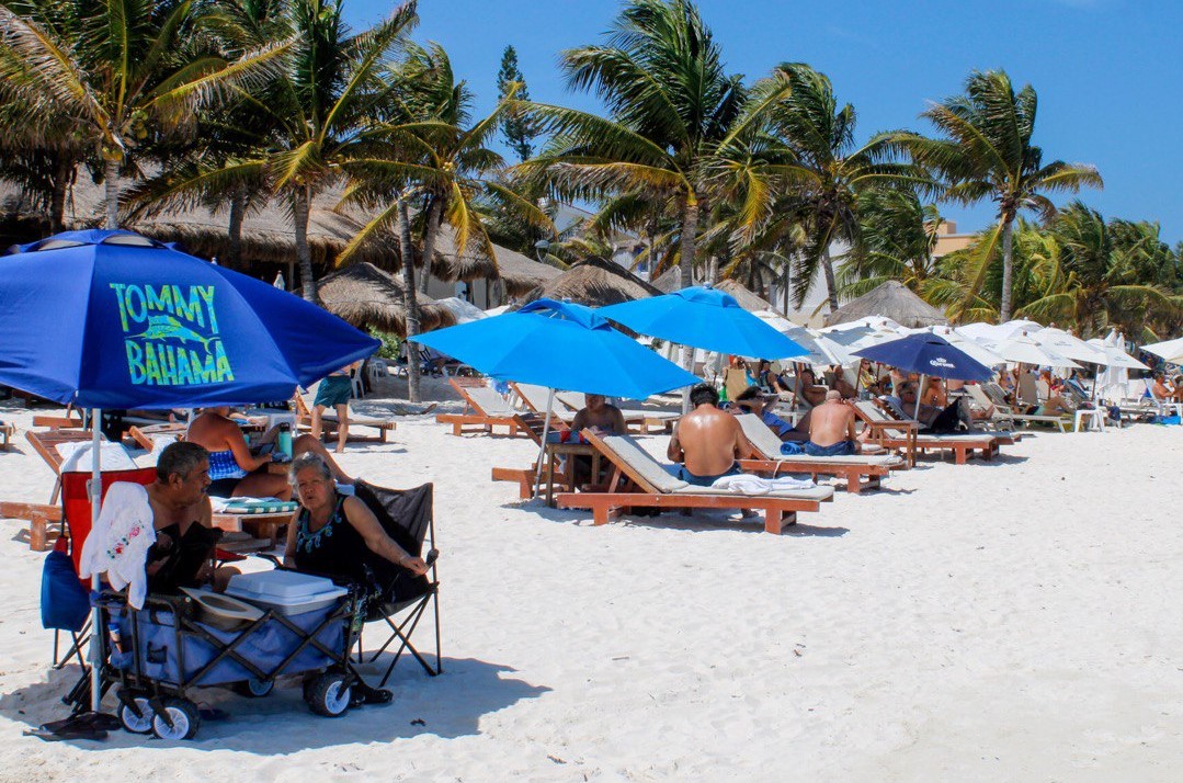 Autoridades de Salud de Puerto Morelos instan a prevenir golpes de calor y enfermedades